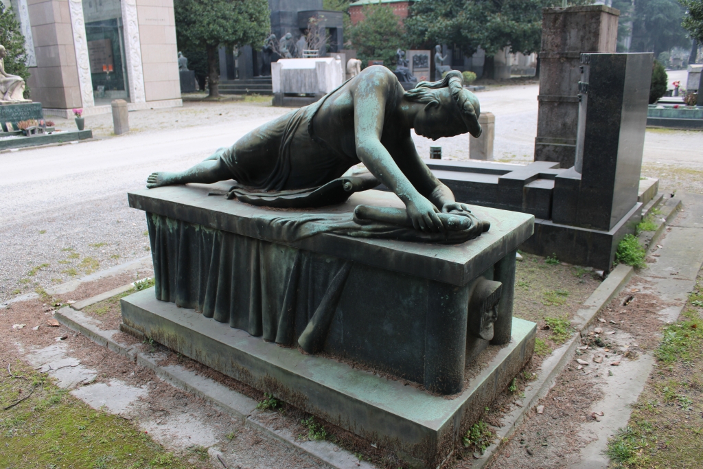 Avidamente sognano le donne  Cimitero Monumentale Milano