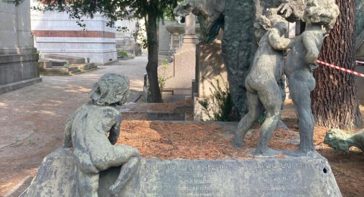 8. Monumento Guffanti